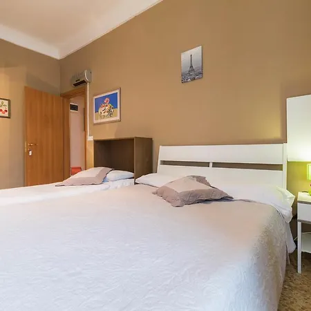 Ensemble Di Vayadu 3*